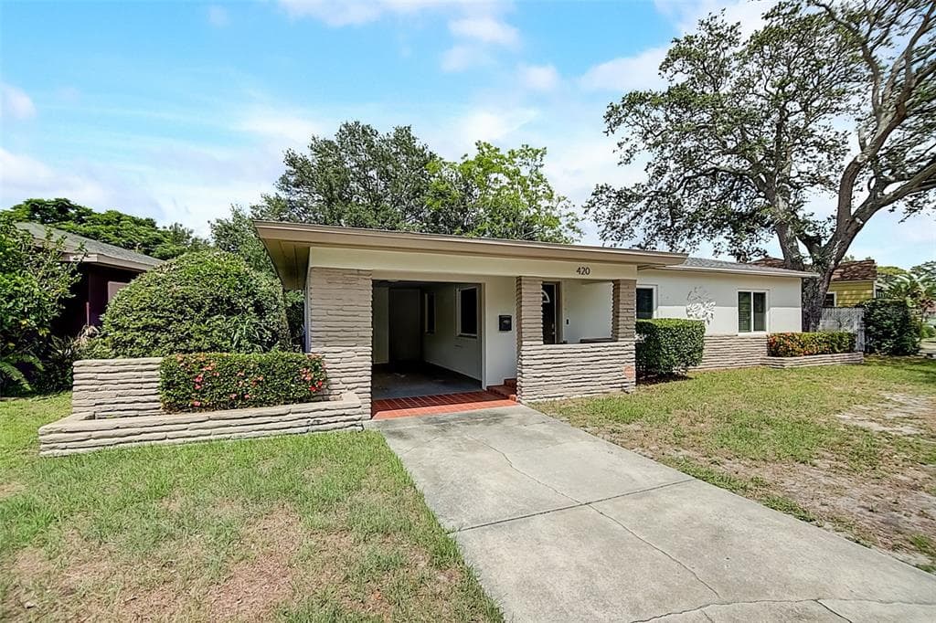 420 KINGSTON STREET S ST PETERSBURG, FL 33711