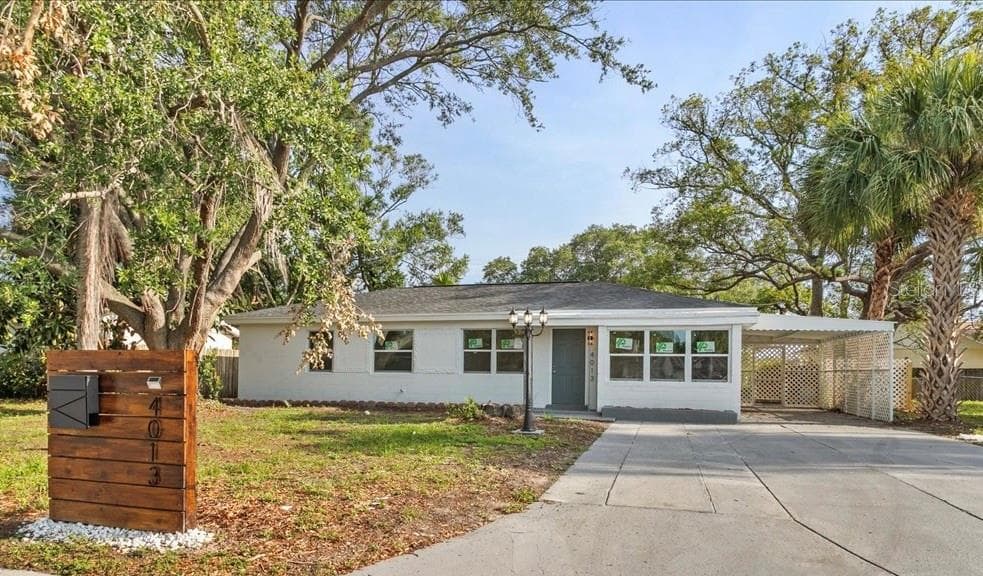 4013 W ROGERS AVENUE TAMPA, FL 33611