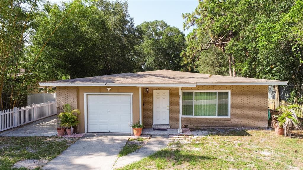 8003 N OLA AVENUE TAMPA, FL 33604