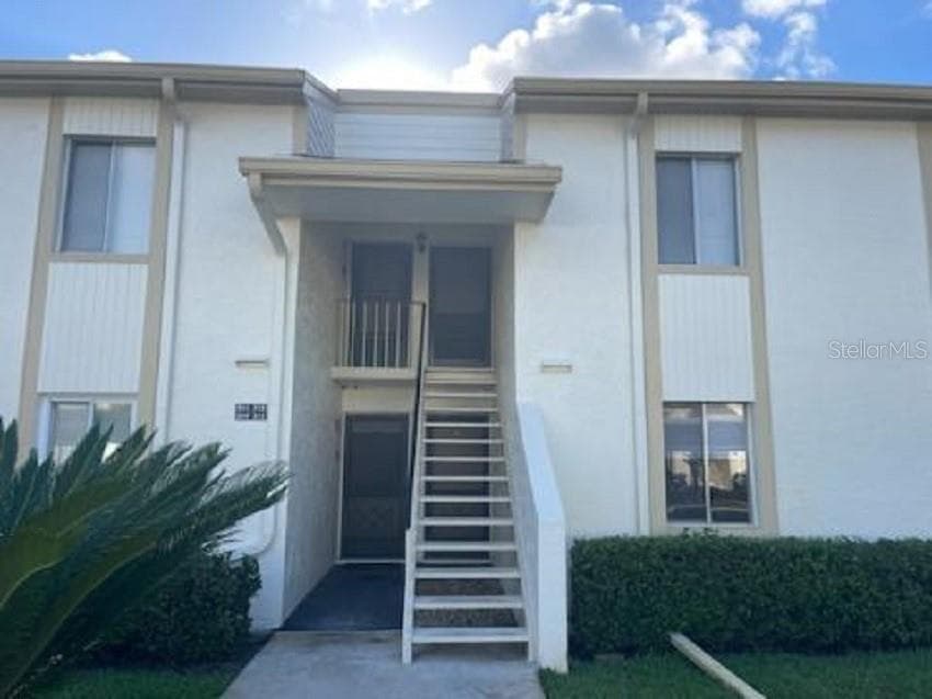 211 CYPRESS COURT UNIT 211 OLDSMAR, FL 34677