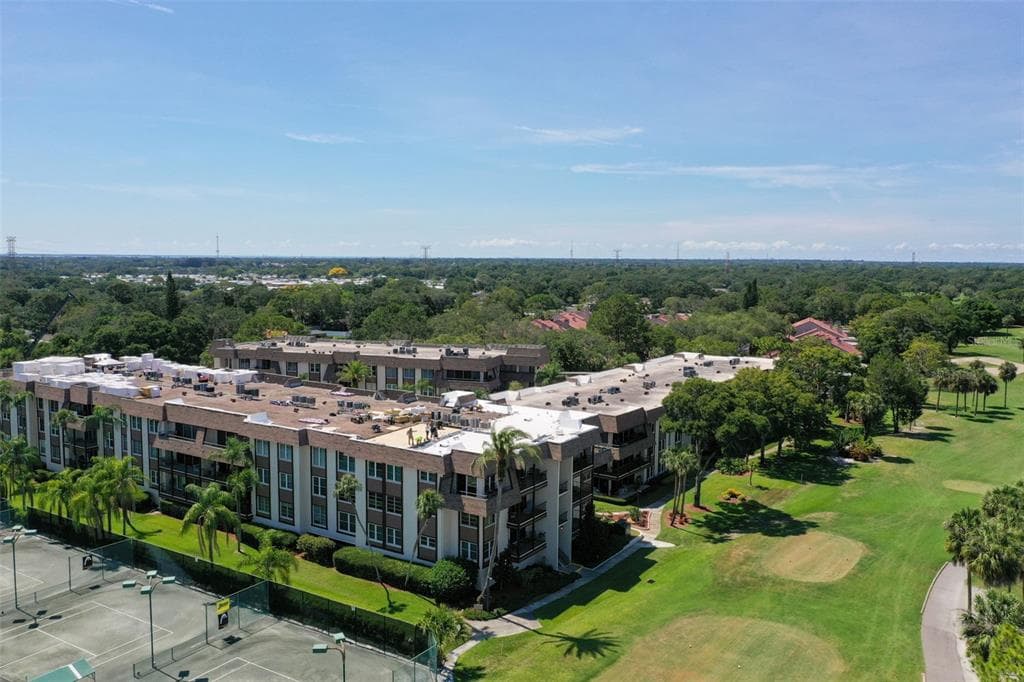 3035 COUNTRYSIDE BOULEVARD UNIT 14B CLEARWATER, FL 33761