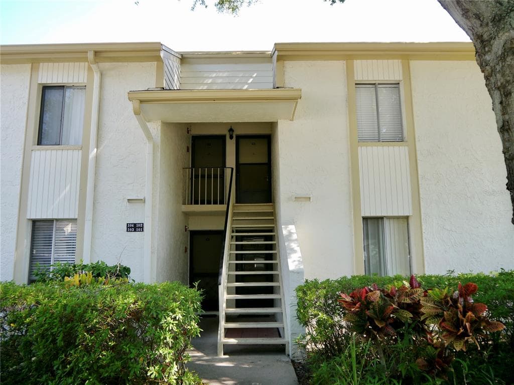 103 PALMETTO COURT UNIT 103 OLDSMAR, FL 34677