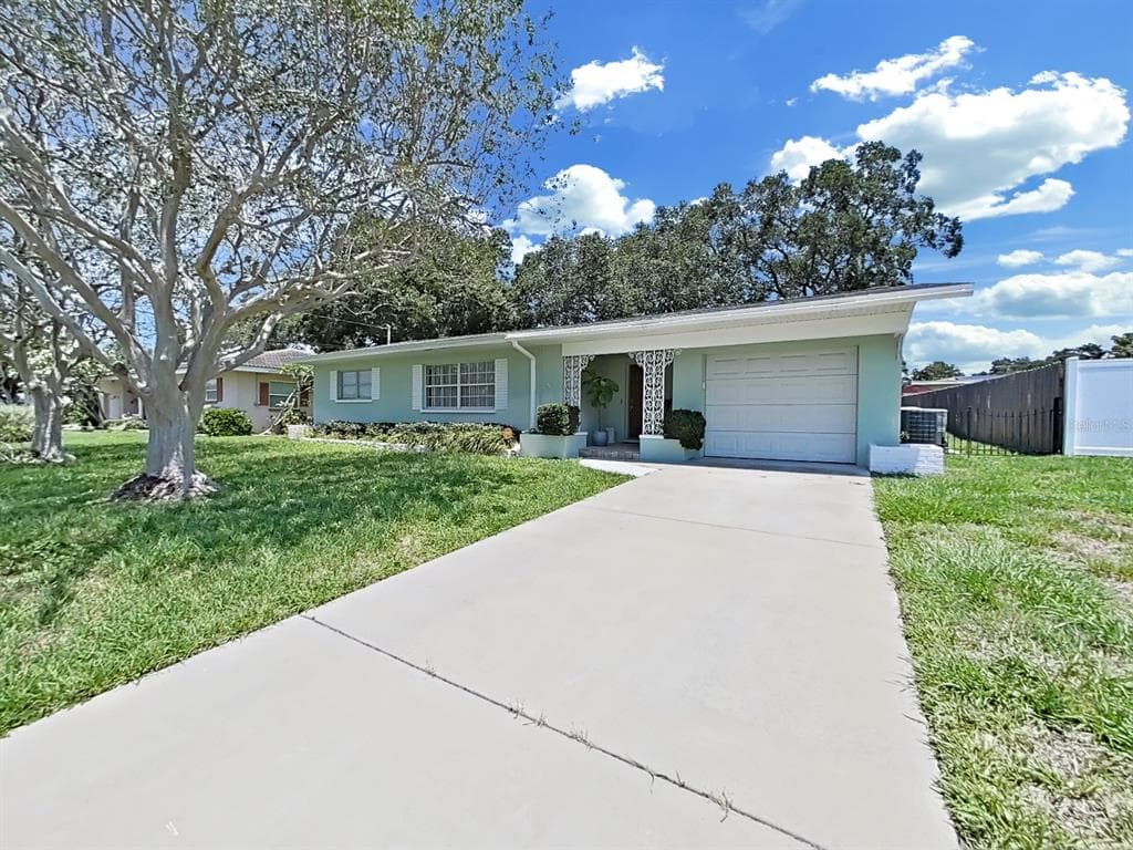 2122 BURNICE DRIVE