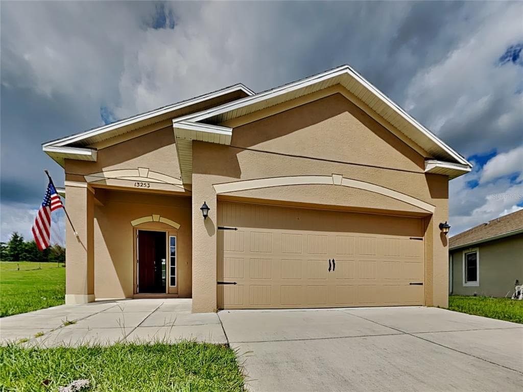 13253 WATERFORD CASTLE DRIVE DADE CITY, FL 33525