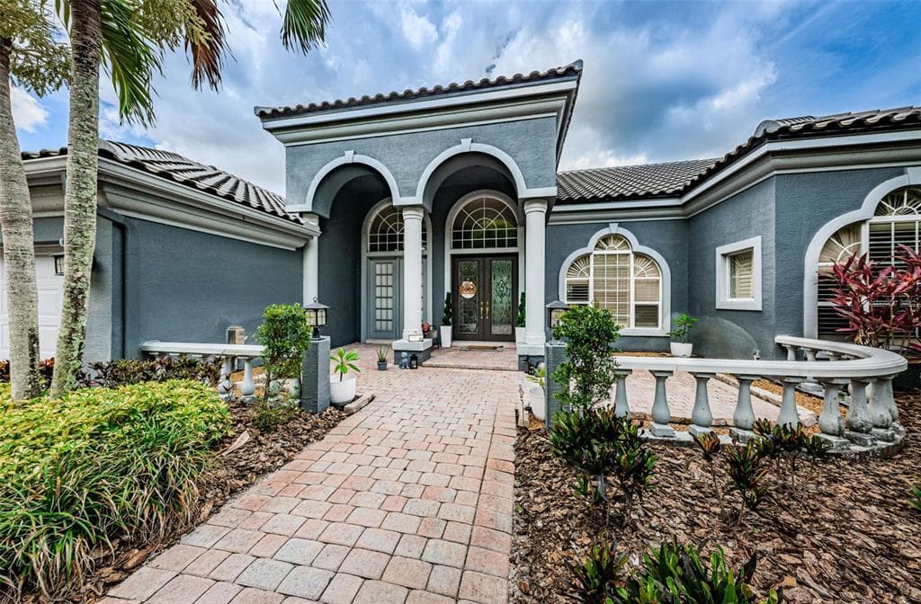 9040 WATERASH LANE N PINELLAS PARK, FL 33782