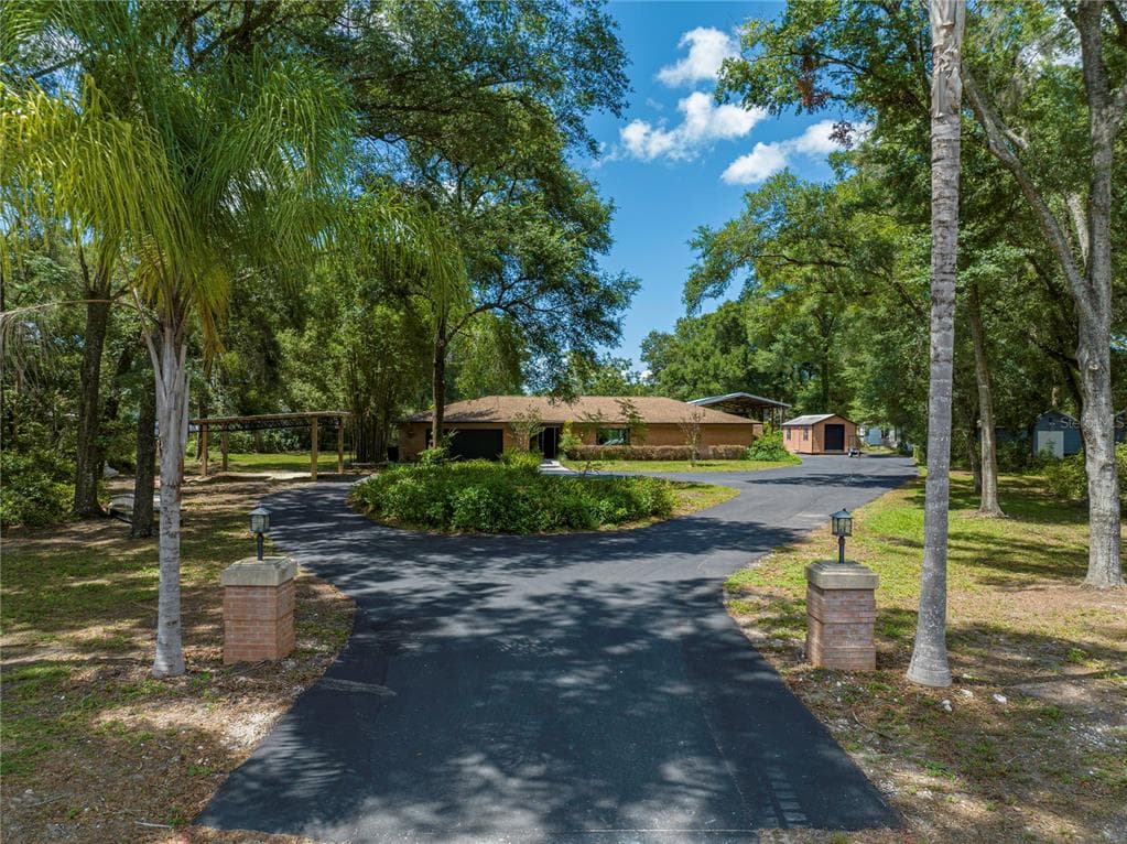 36351 CLINTON AVENUE DADE CITY, FL 33525