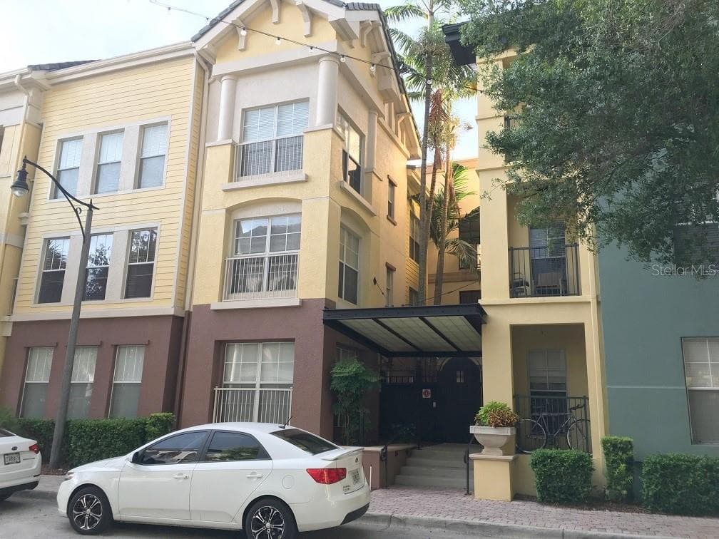 410 S ARMENIA AVENUE UNIT 916 TAMPA, FL 33609