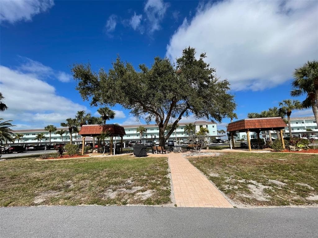9 FORBES PLACE UNIT 211 DUNEDIN, FL 34698