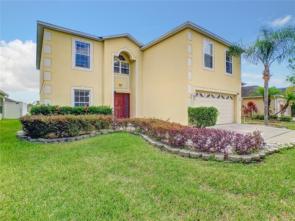 2560 HUNLEY LOOP