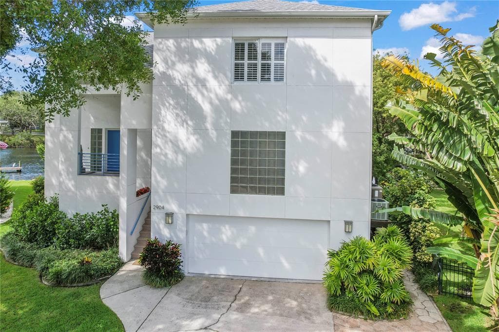 2904 N SHOREVIEW PLACE TAMPA, FL 33602