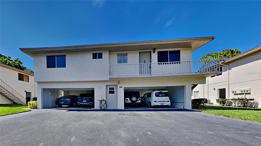 1824 BOUGH AVENUE UNIT 4 CLEARWATER, FL 33760
