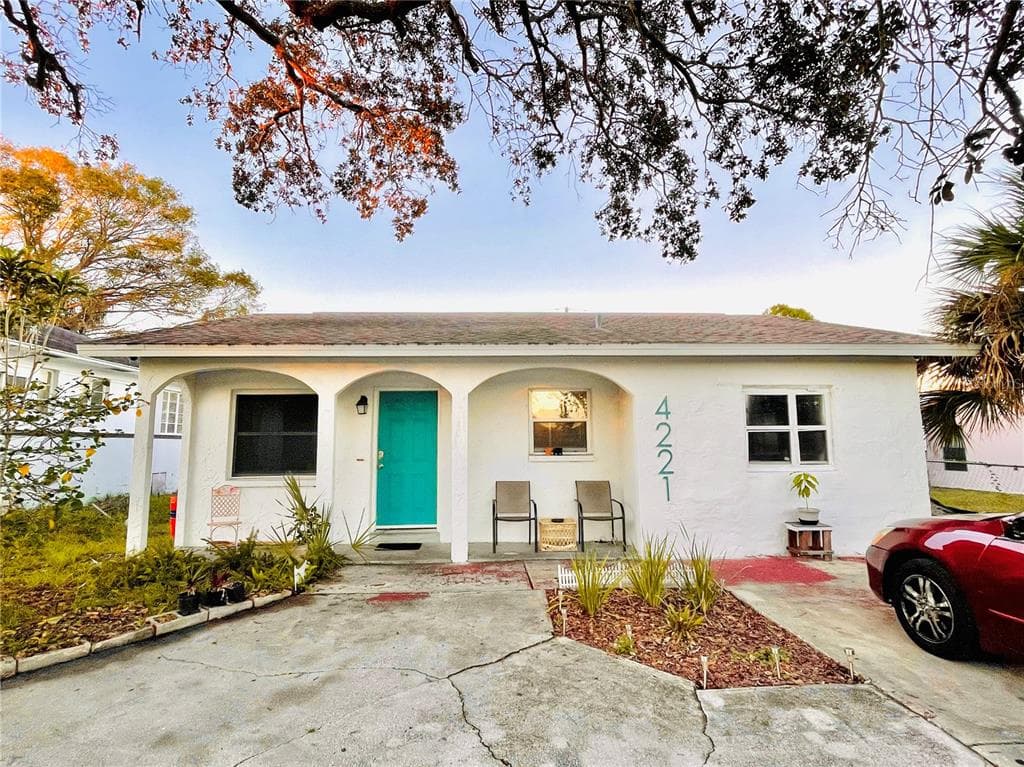 4221 9TH AVENUE S ST PETERSBURG, FL 33711