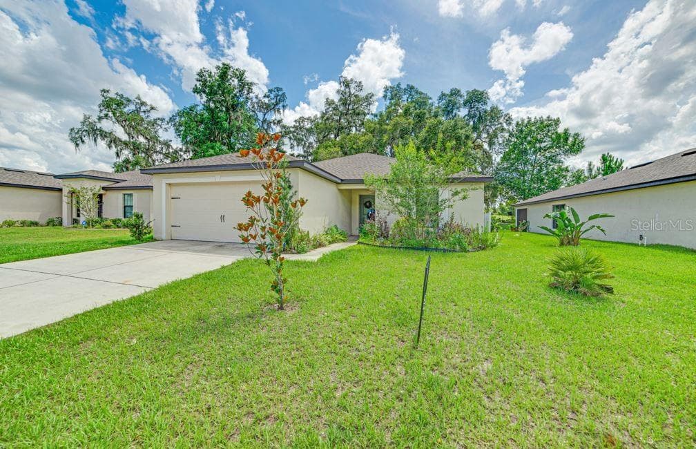 6785 REDBAY DRIVE BROOKSVILLE, FL 34602