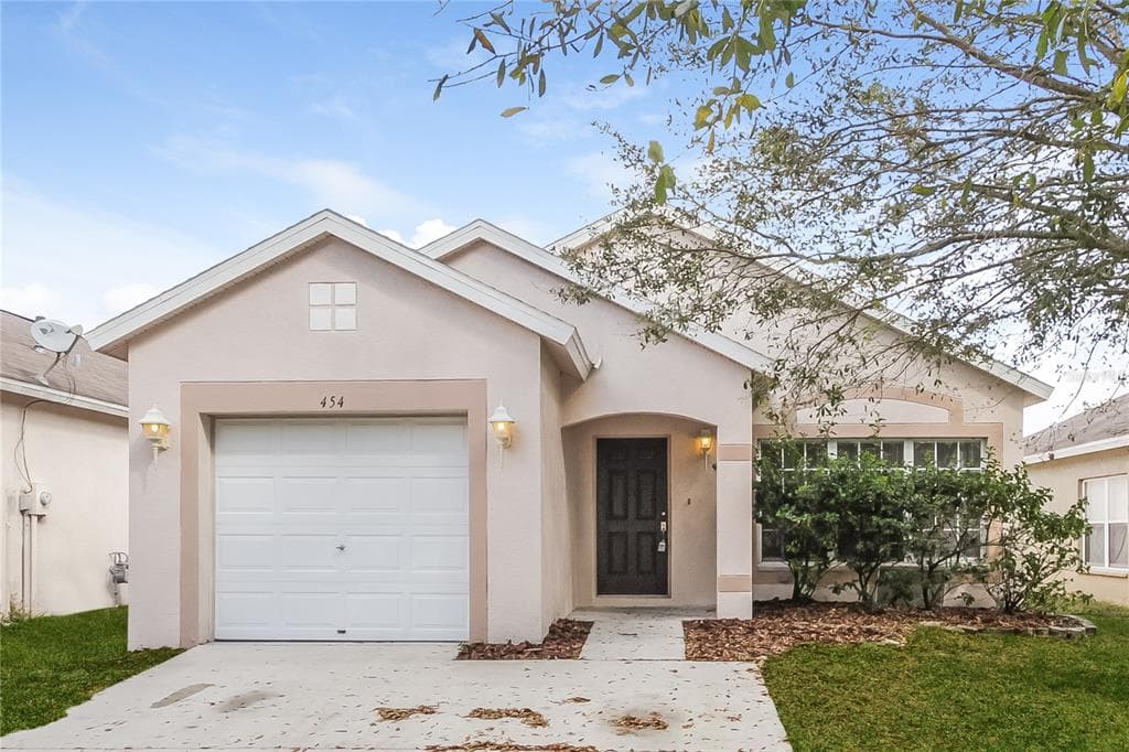 454 SUMMER SAILS DRIVE VALRICO, FL 33594