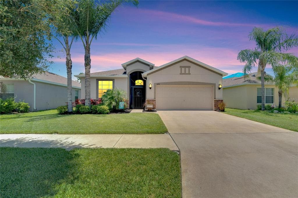 16711 MAGNOLIA RESERVE PLACE WIMAUMA, FL 33598