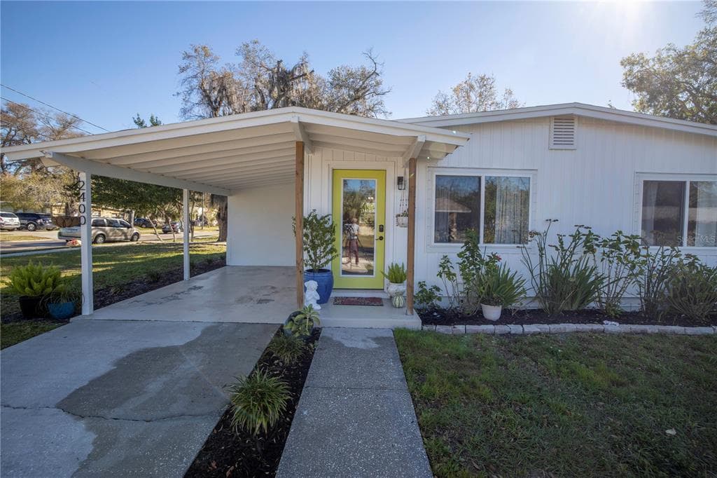 2400 46TH STREET S ST PETERSBURG, FL 33711