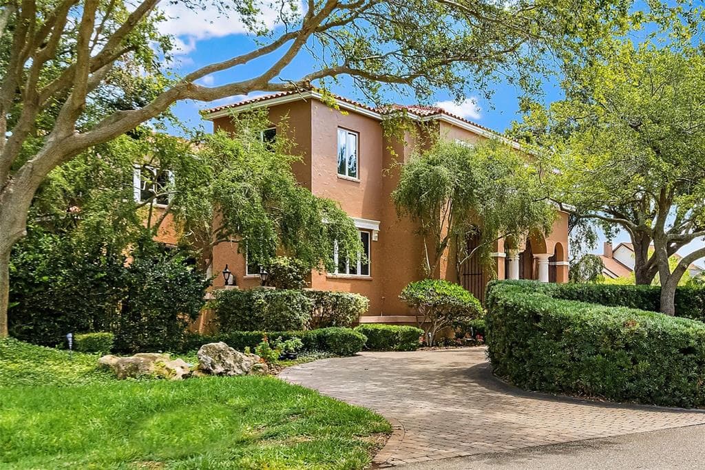 827 COLUMBUS DRIVE TIERRA VERDE, FL 33715