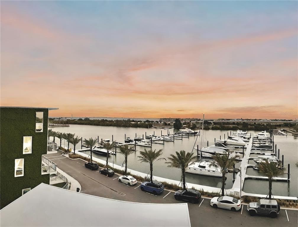 5120 MARINA WAY UNIT 4401 TAMPA, FL 33611