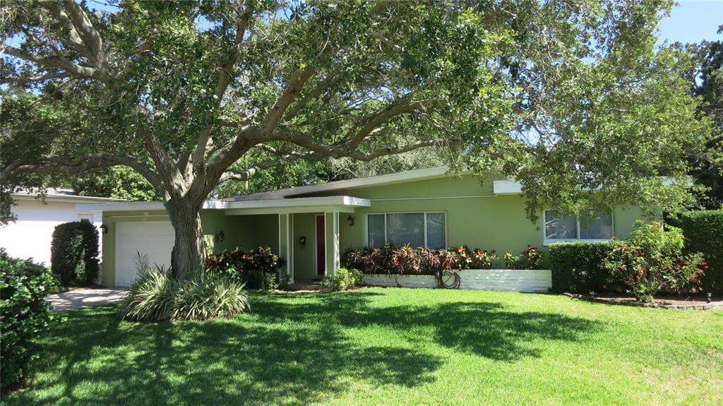 233 S GARDEN CIRCLE