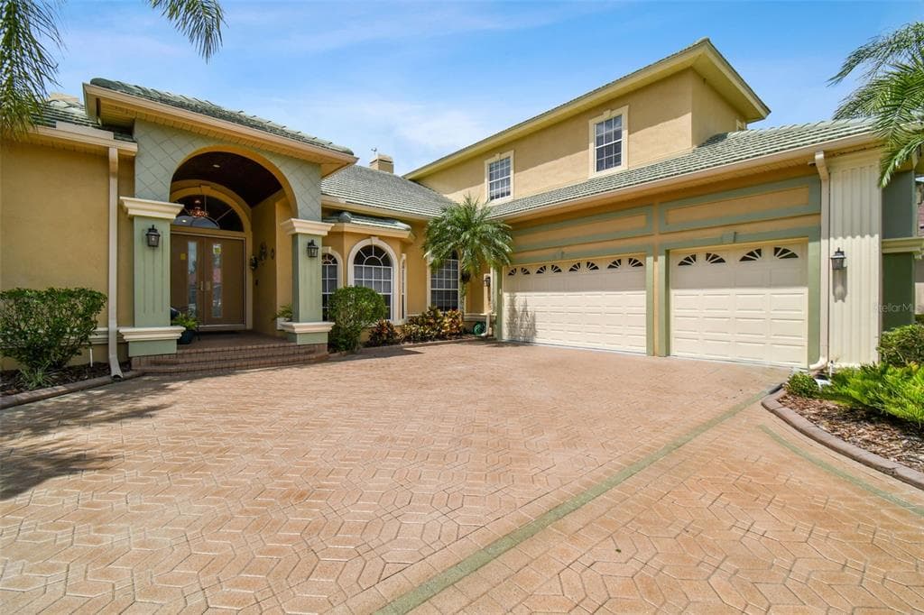 10540 CORY LAKE DRIVE TAMPA, FL 33647