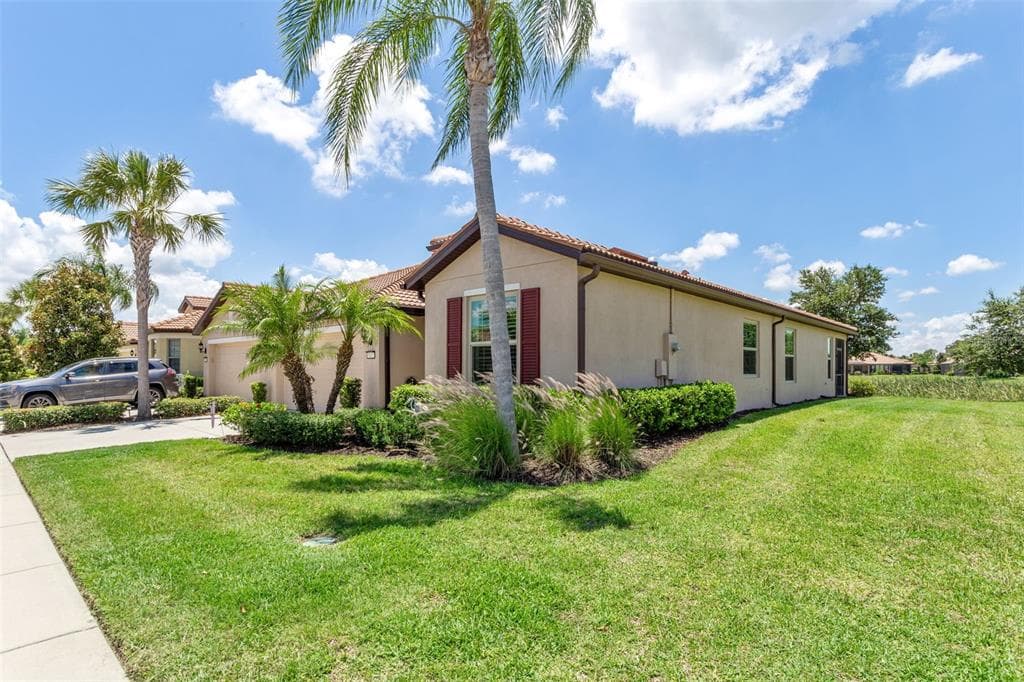 5452 SUNSET FALLS DRIVE APOLLO BEACH, FL 33572