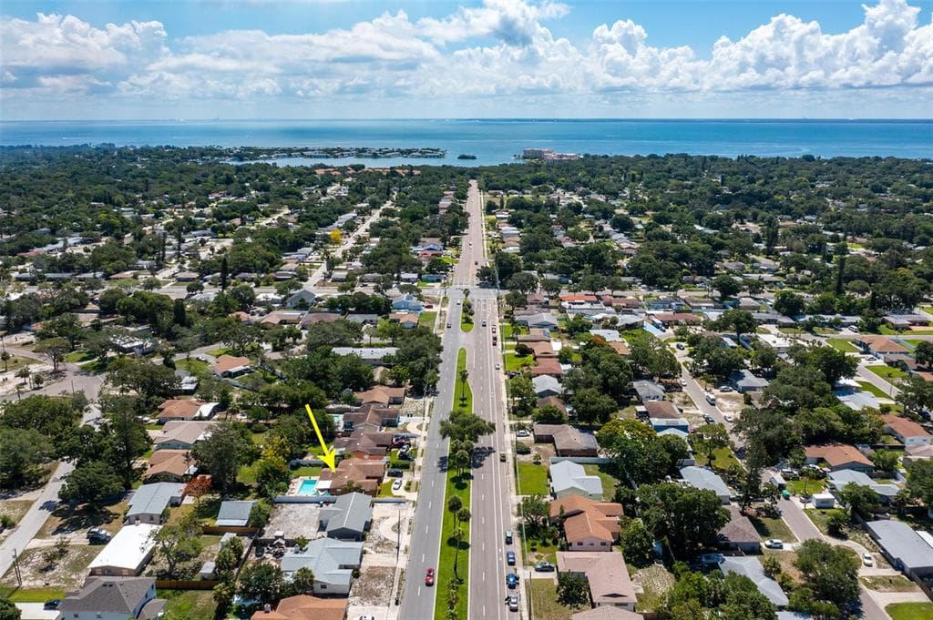 1077 54TH AVENUE S ST PETERSBURG, FL 33705