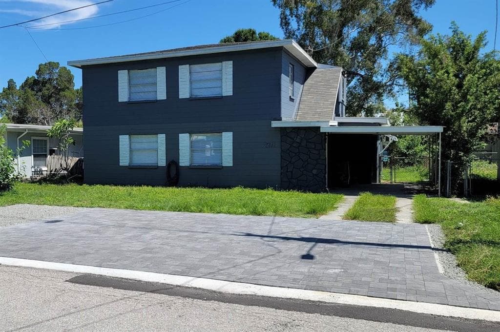2413 THRACE STREET TAMPA, FL 33605