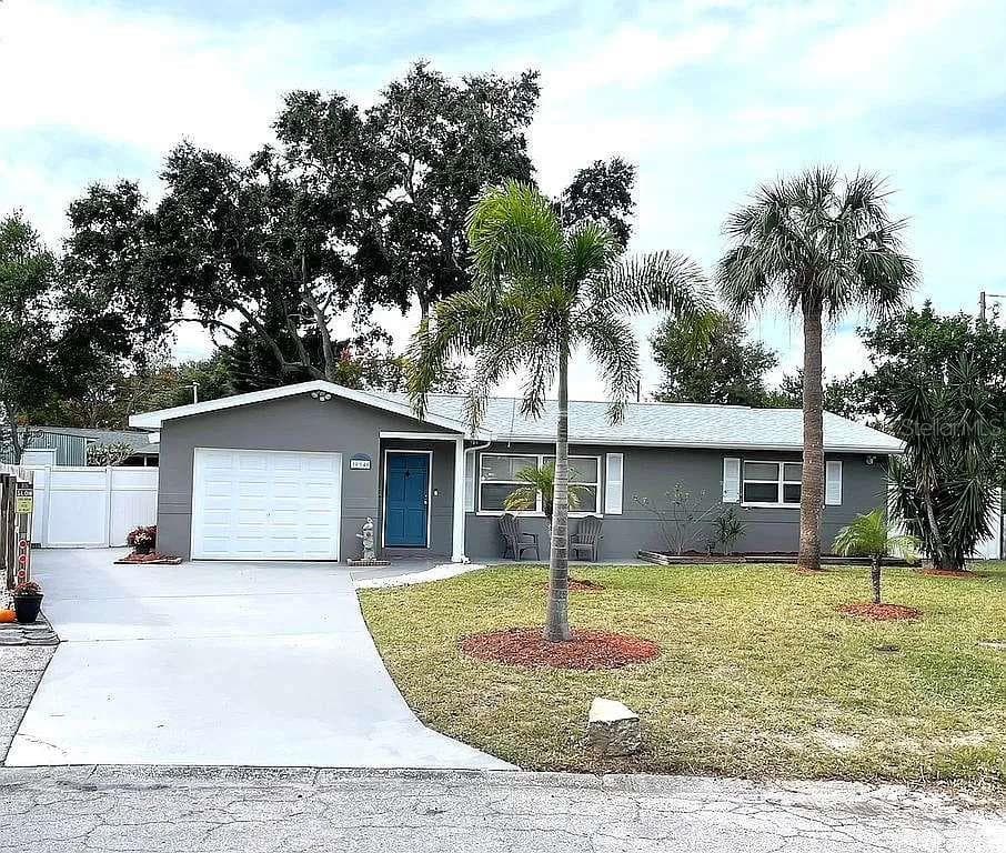 10046 SANTIAGO COURT SEMINOLE, FL 33776