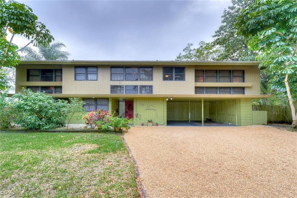 724 69TH AVENUE S ST PETERSBURG, FL 33705