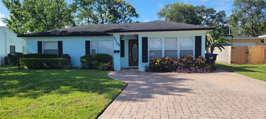 2104 KILLARNEY DRIVE