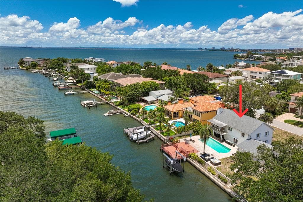 5006 W SAN MIGUEL STREET TAMPA, FL 33629