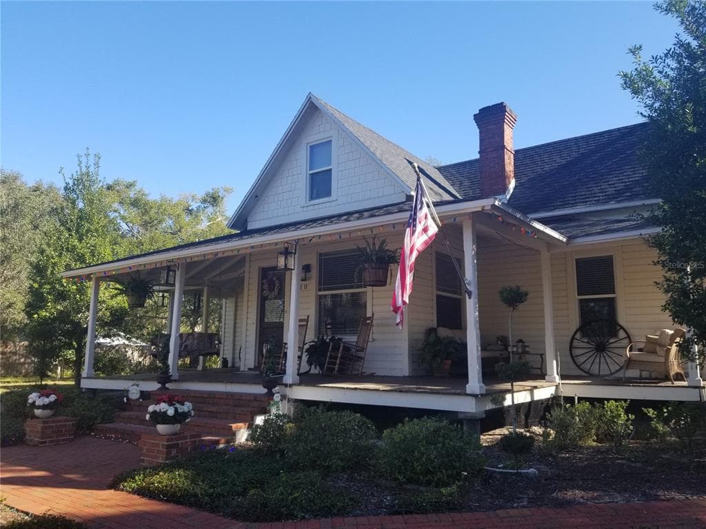 210 N GROSSE AVENUE TARPON SPRINGS, FL 34689