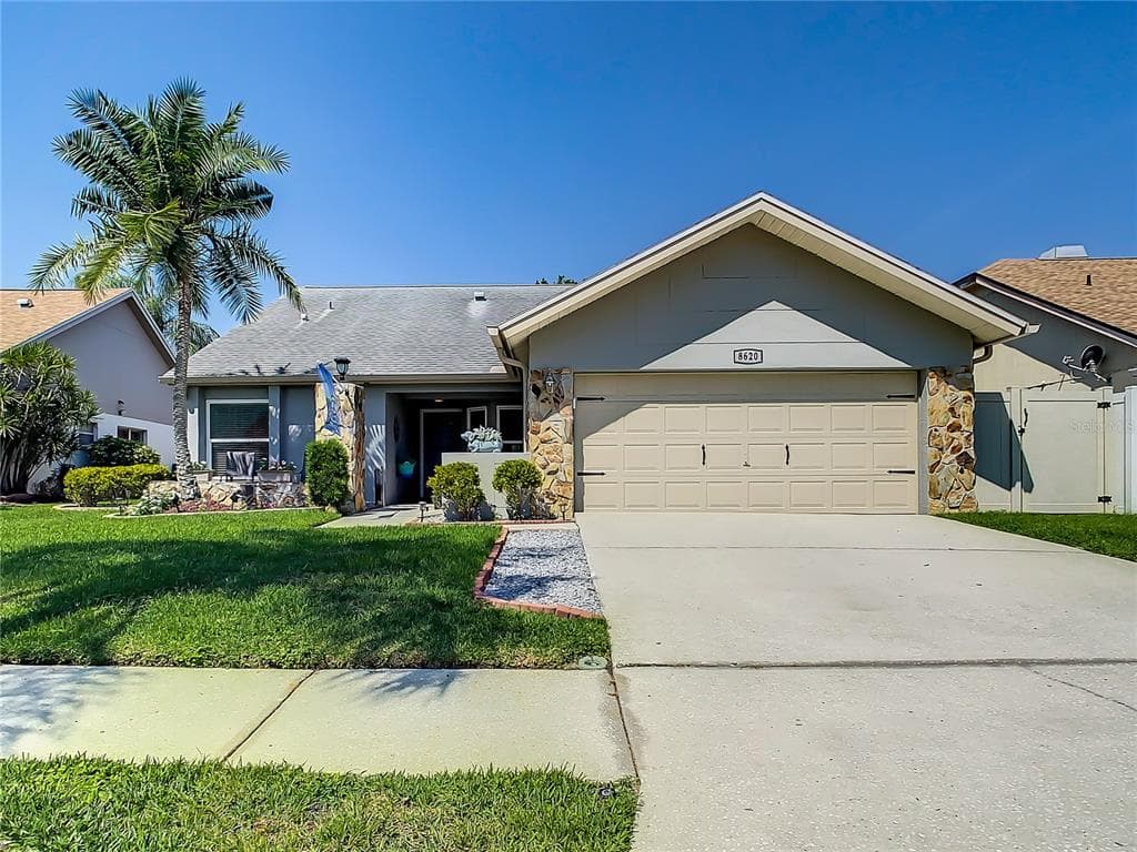 8620 THIMBLEBERRY LANE TAMPA, FL 33635