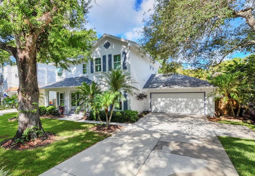 5205 S CRESCENT DRIVE TAMPA, FL 33611