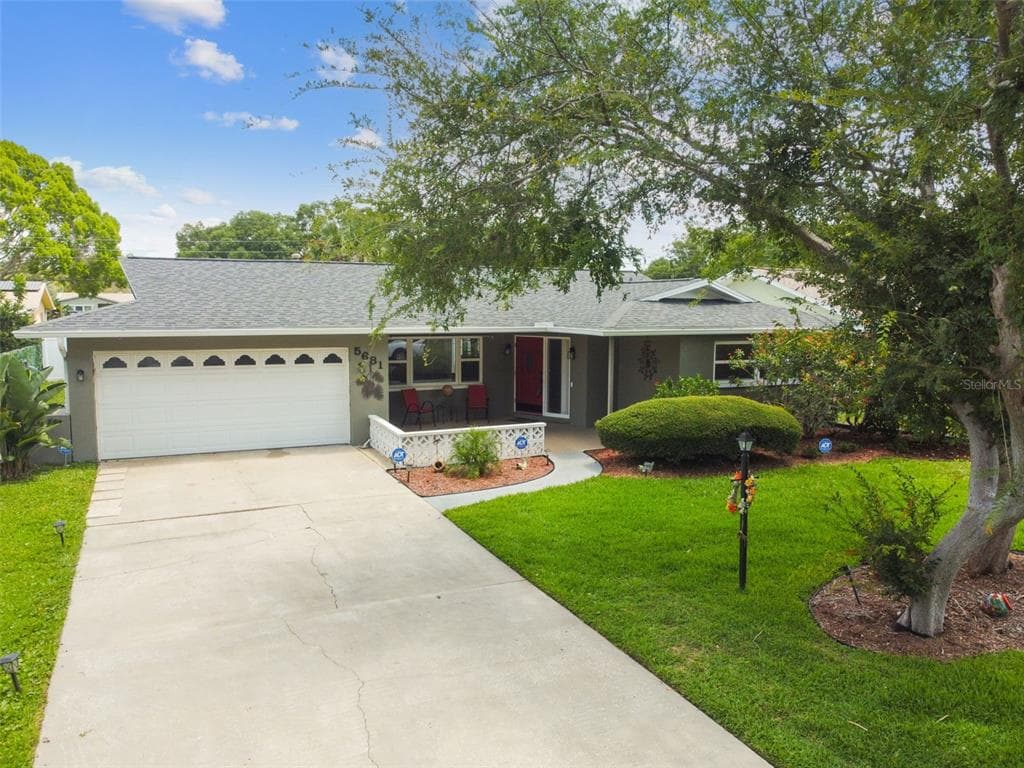 5681 45TH AVENUE N KENNETH CITY, FL 33709