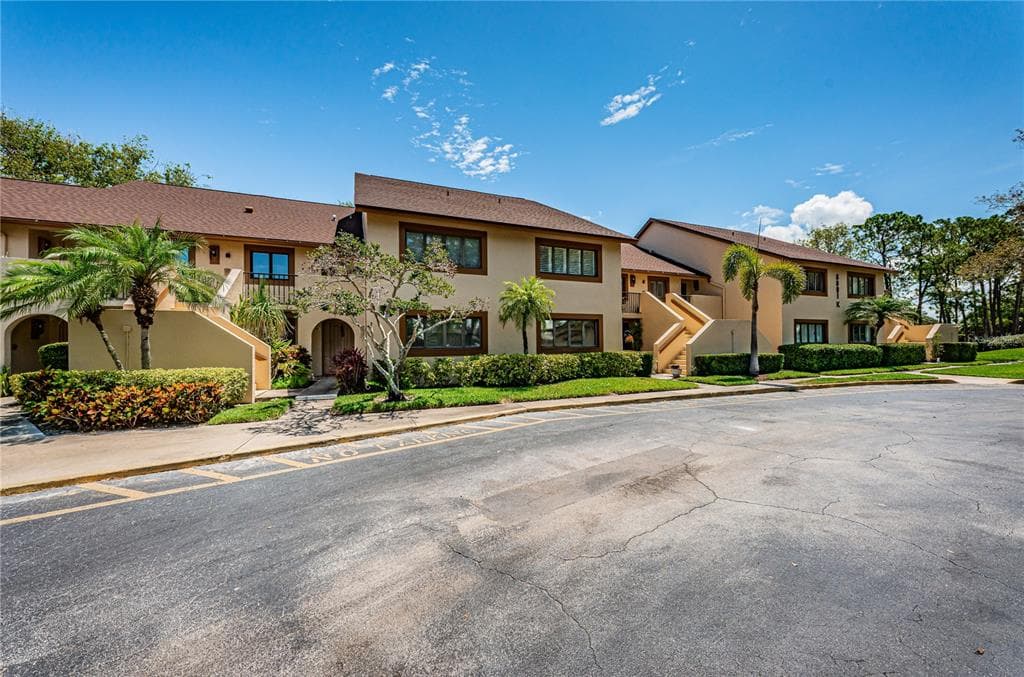 8001 BARDMOOR PLACE UNIT 204 SEMINOLE, FL 33777