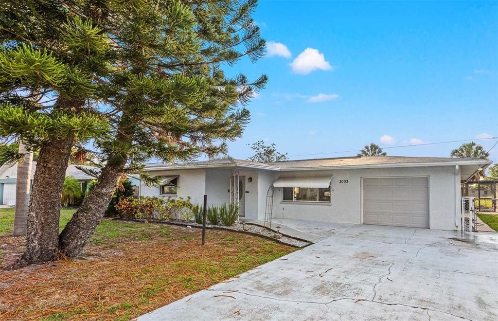 3003 TAUNTON DRIVE W BRADENTON, FL 34205