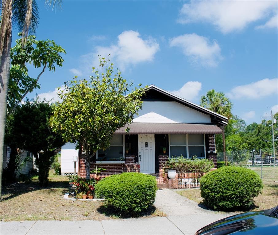 360 14TH STREET N