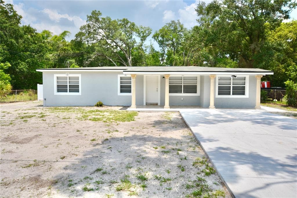 3706 E LAMBRIGHT STREET TAMPA, FL 33610
