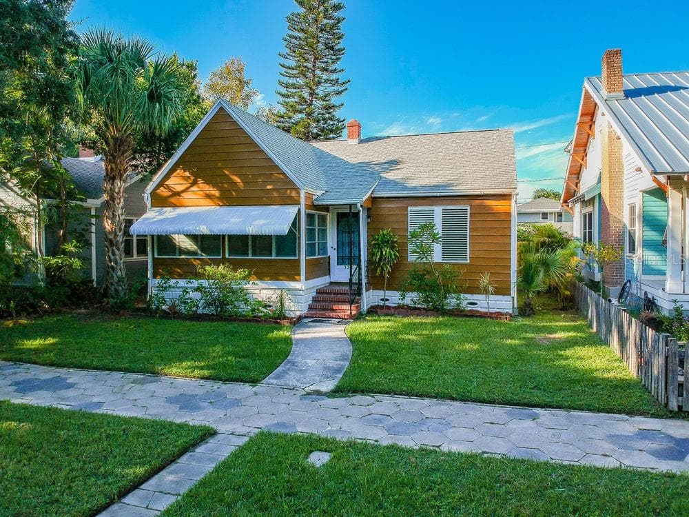 339 12TH AVENUE NE ST PETERSBURG, FL 33701