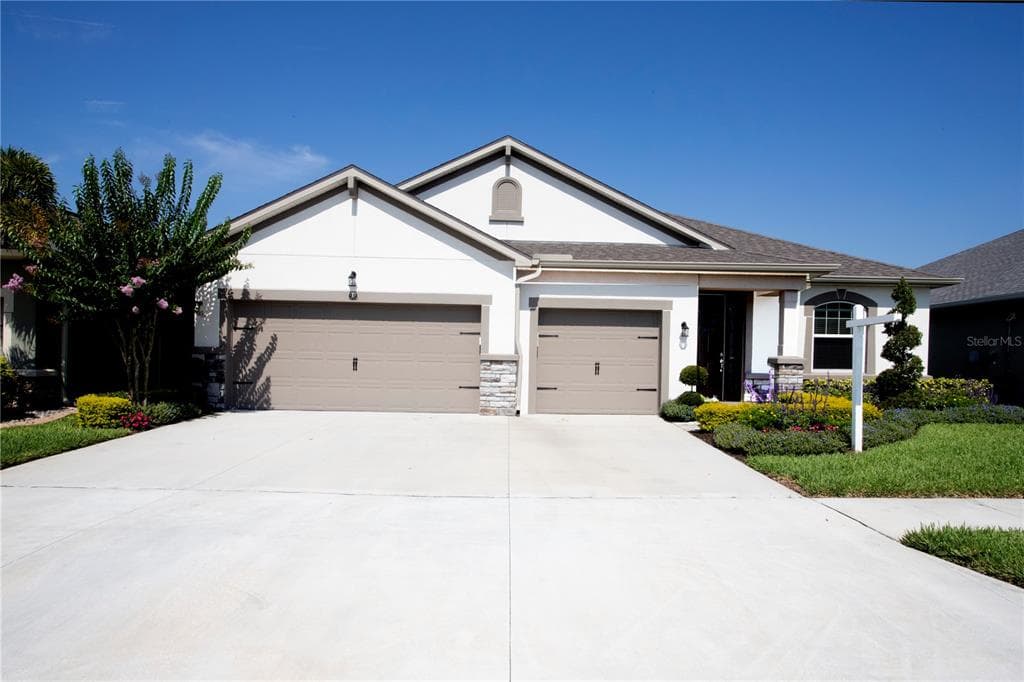 916 BETTER DAYS PLACE VALRICO, FL 33594