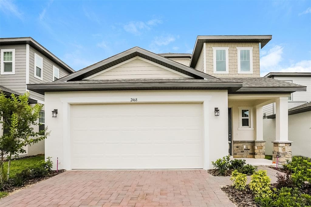 2468 GOLD DUST DRIVE MINNEOLA, FL 34715