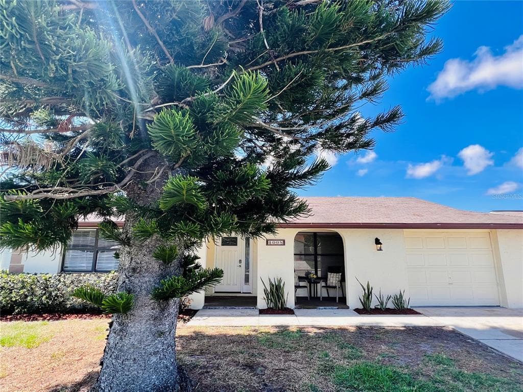 4008 STAR ISLAND DRIVE HOLIDAY, FL 34691