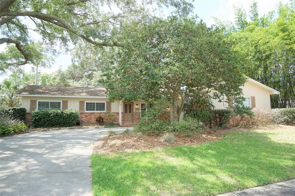 3306 LACEWOOD ROAD TAMPA, FL 33618