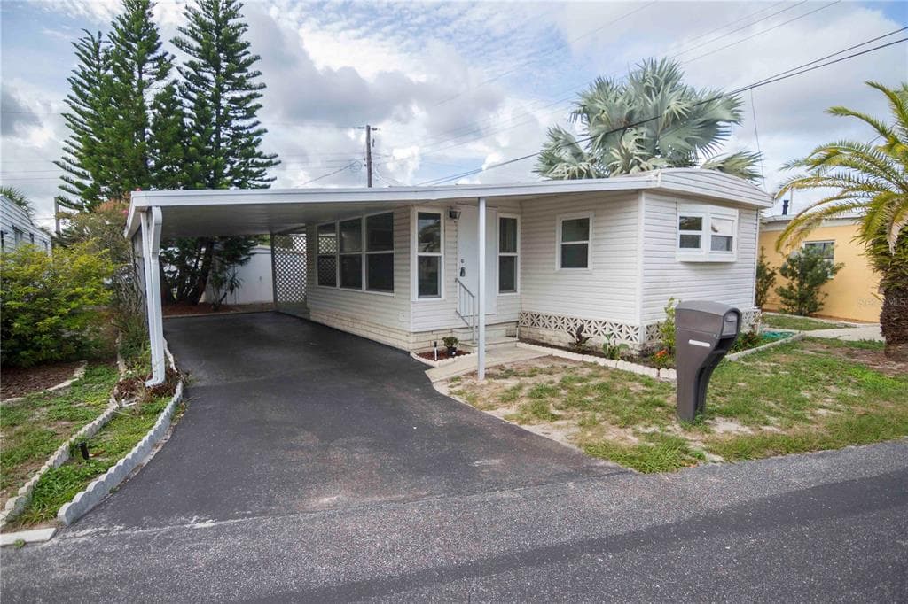 4150 66TH STREET N UNIT 228 ST PETERSBURG, FL 33709