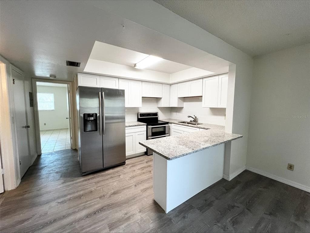 116 SW JEFFERSON CIRCLE N UNIT 5 ST PETERSBURG, FL 33703