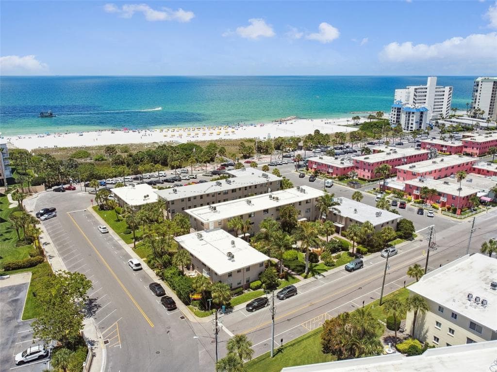 6700 SUNSET WAY UNIT 204 ST PETE BEACH, FL 33706
