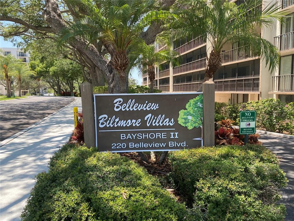 220 BELLEVIEW BOULEVARD UNIT 401 BELLEAIR, FL 33756