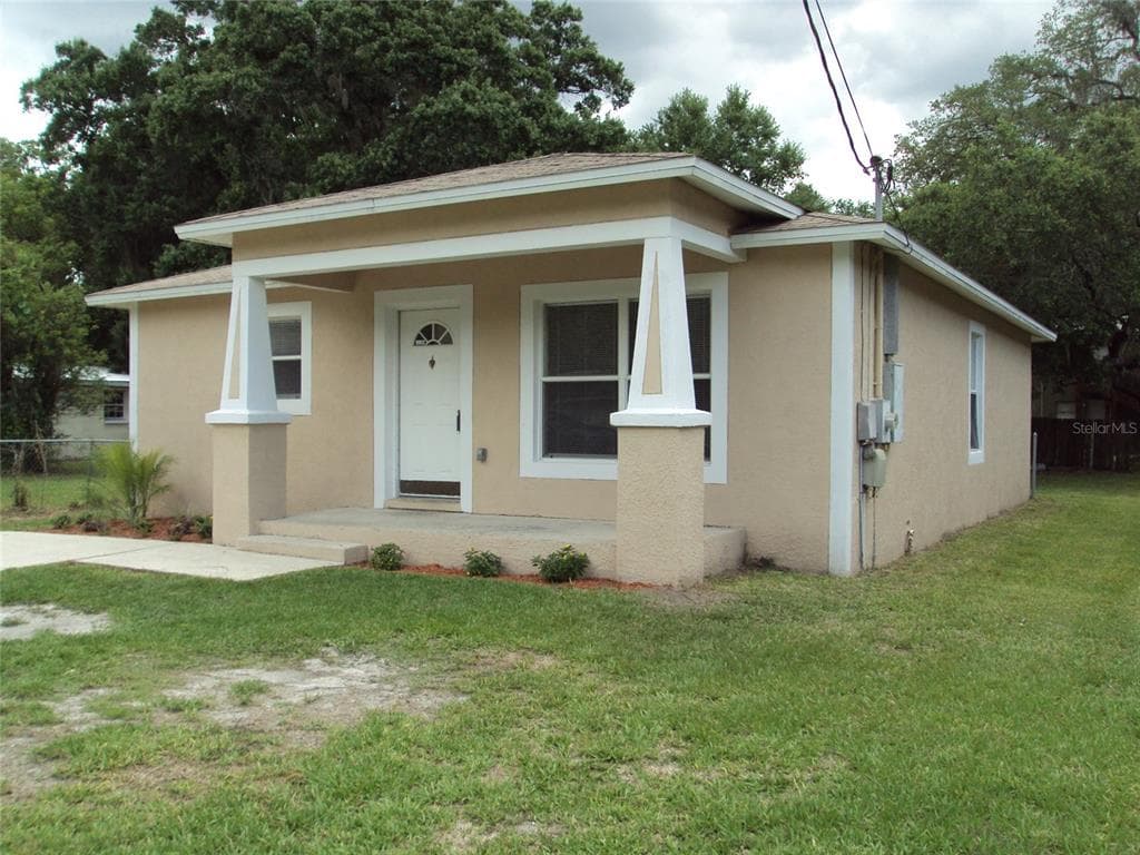 1306 E CHURCH STREET PLANT CITY, FL 33563