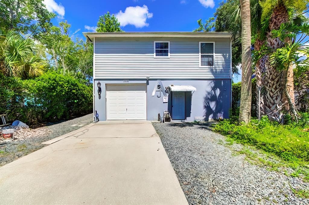 7260 COVENTRY COURT WEEKI WACHEE, FL 34607